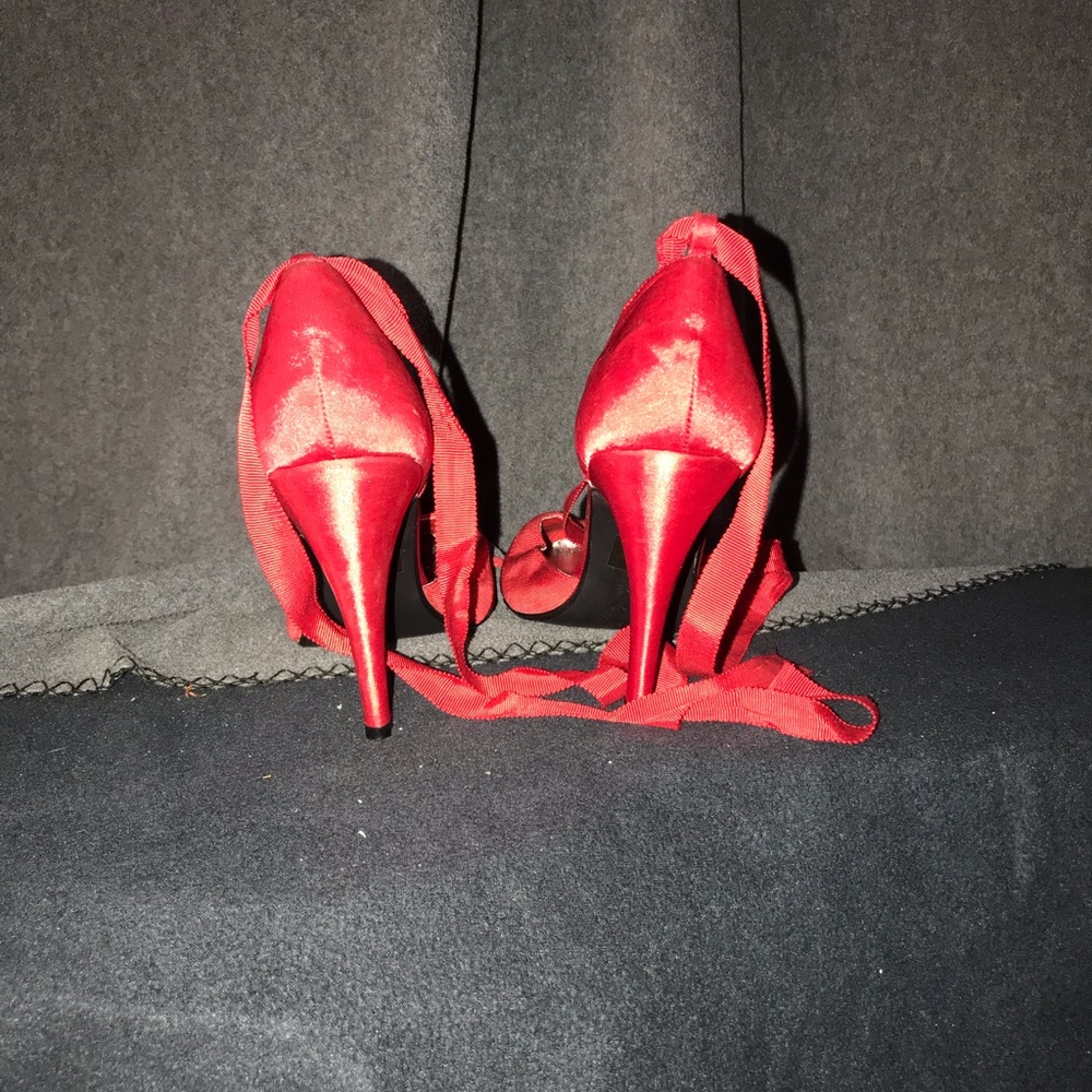 Shoes - Picture 3 of 3